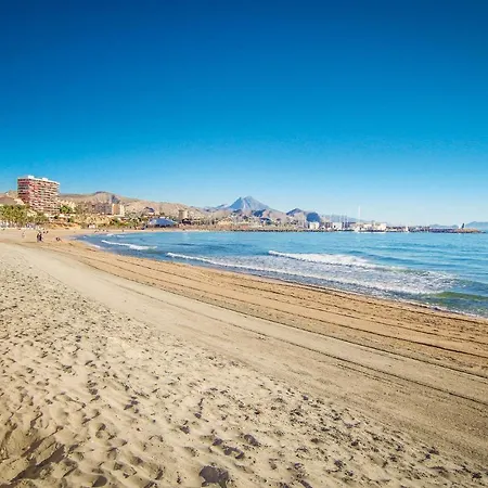 4 Bedroom In Lägenhet *