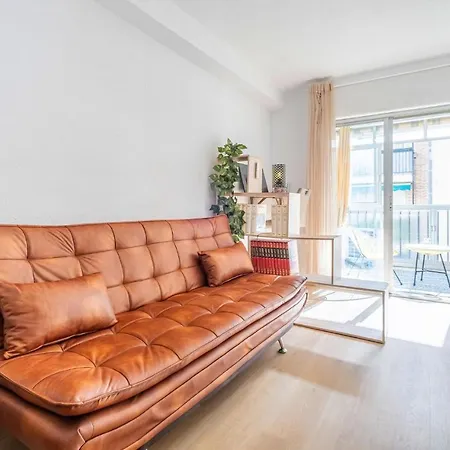 Lägenhet 4 Bedroom In *